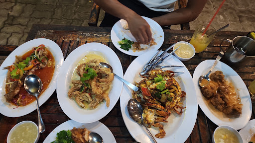 Kampung Kelapa Restaurant, Kudat, Sabah. Kampung Kelapa Restaurant, Kudat, Sabah.