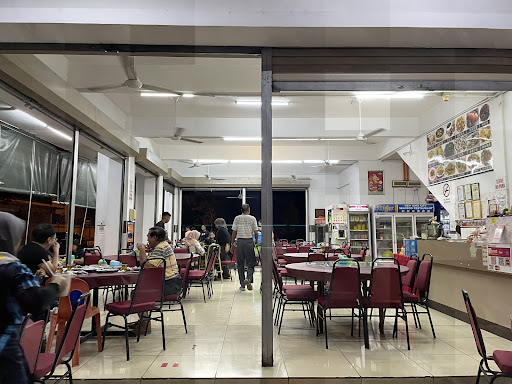 New King City Seafood Restaurant (no air-conditioning)