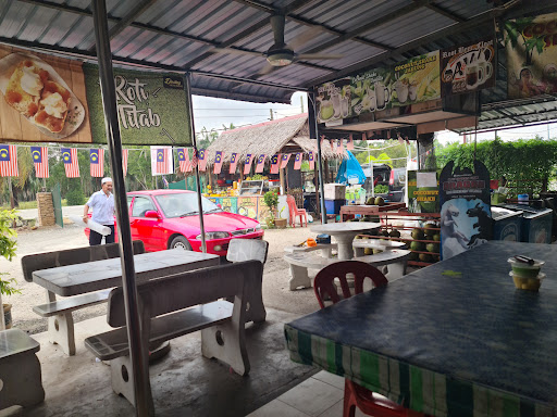 Restoran Dinding Gelas Besar