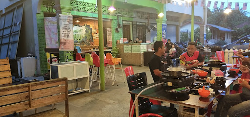 Steamboat Maju
