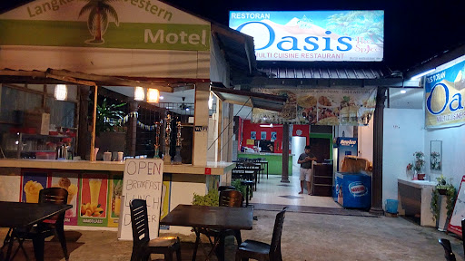 Indian Pakistani Oasis, Pantai Tengah