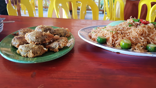 Restoran ikan bakar Kuala Sungai Baru Melaka Restoran ikan bakar Kuala Sungai Baru Melaka