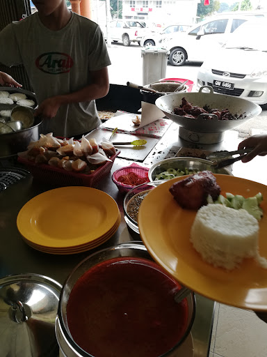 Hot Nasi Kukus Ayam Goreng Berempah Sungai Udang Hot Nasi Kukus Ayam Goreng Berempah Sungai Udang