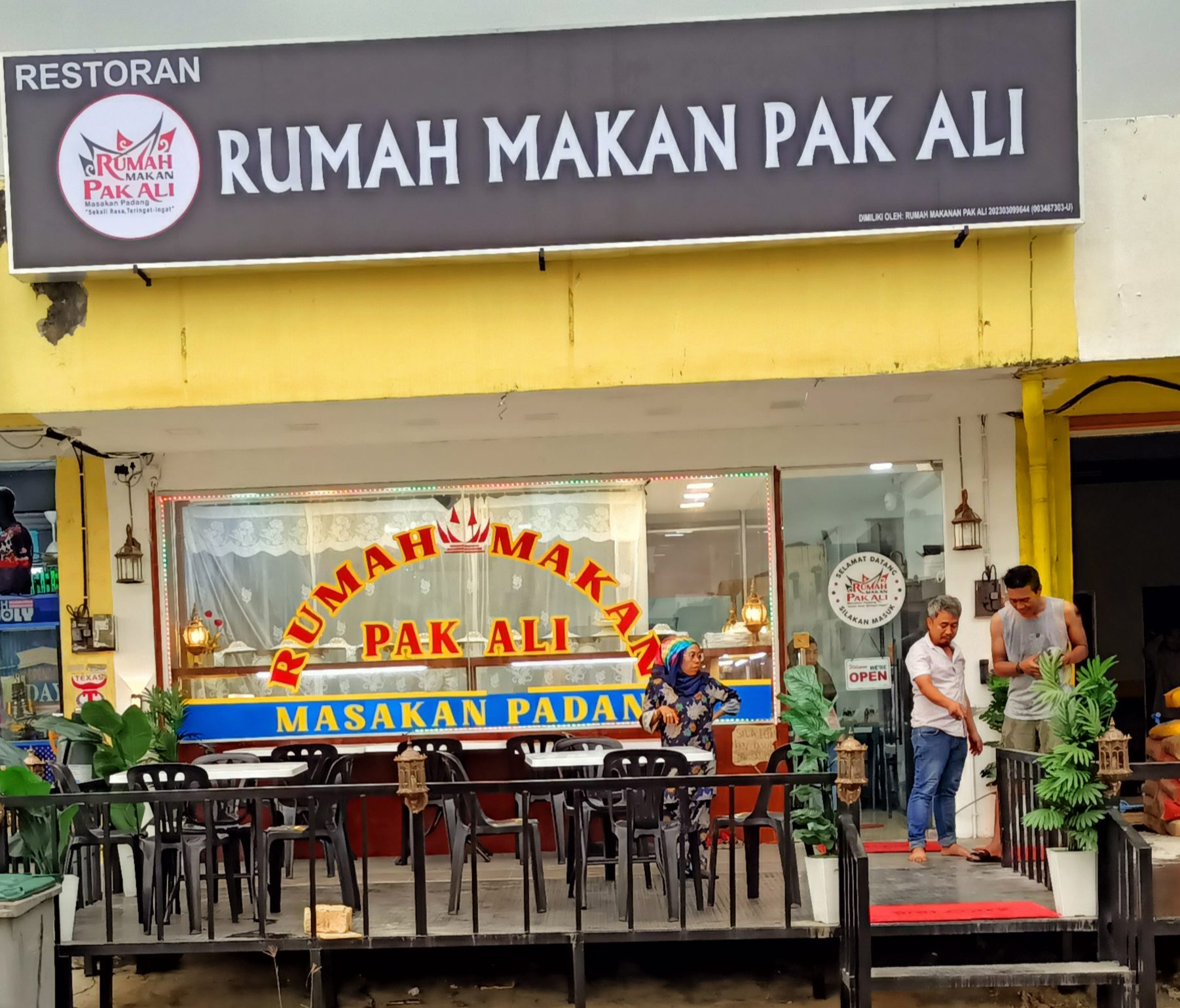 rumah makan pak ali masakan padang